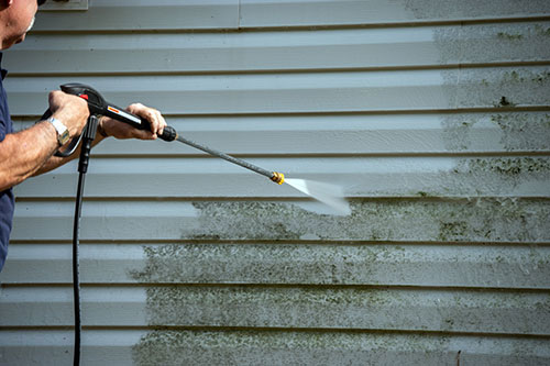 Showcase your Regina area power washing & window washing services to local consumers.